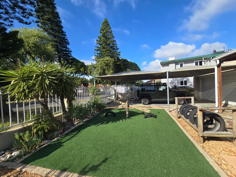 4 Bedroom Property for Sale in Thornton Western Cape